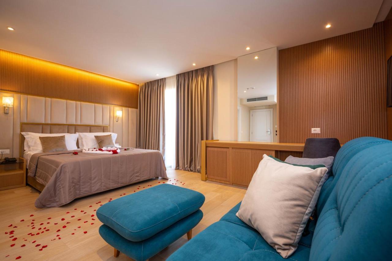 Merar Hotel Golem  Esterno foto
